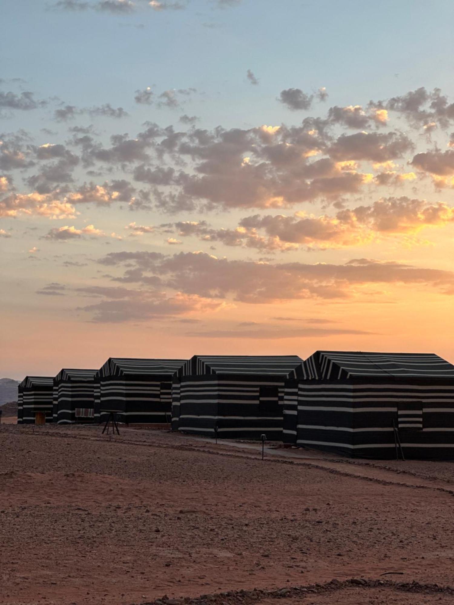 Hotel Wadirum Sunset Camp Wadi Rum Zewnętrze zdjęcie